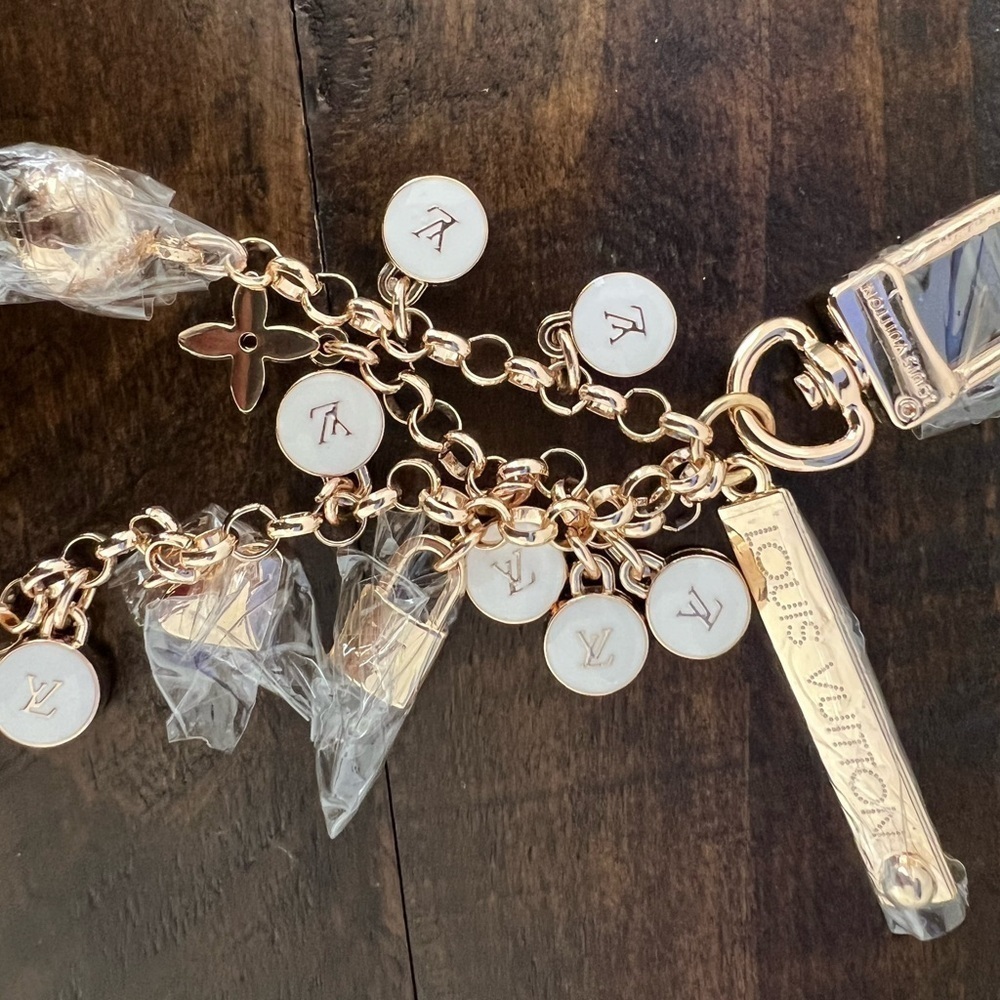 Designer-Inspired bracelet - Picture 7 of 8